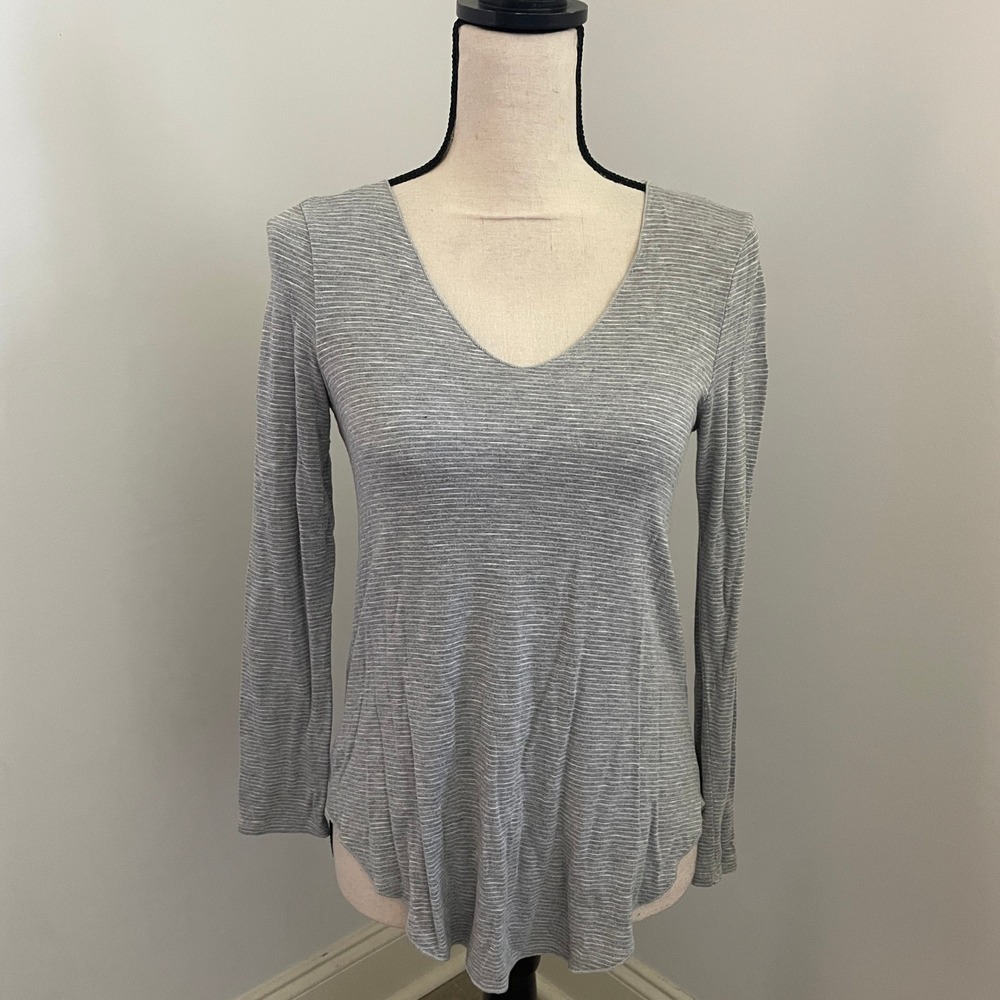 Lightweight Gray Long Sleeve Shirt Womens Small Striped V-Neck Casual Preppy Top